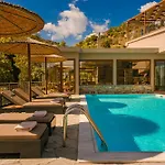 Paramithenio Village & Lejlighedshotel 4*