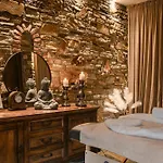 Lejlighedshotel Paramithenio Village & 4*