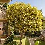 Lejlighedshotel Paramithenio Village & 4*
