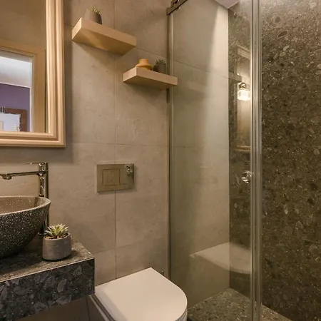 Paramithenio Village &