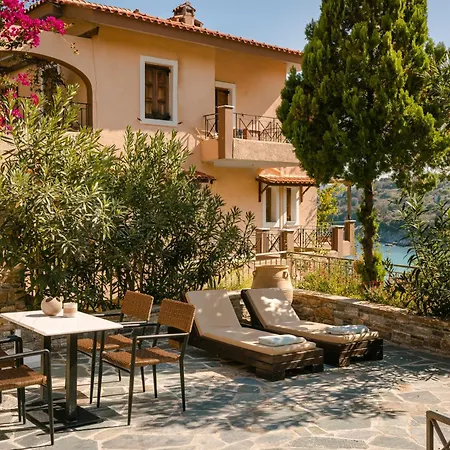 Apart-hotel Paramithenio Village & 4*