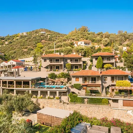 Paramithenio Village & Lägenhetshotell Agioi Apostoloi (Evia)