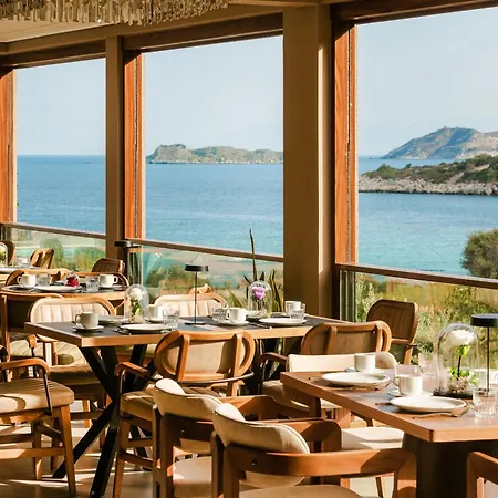 Paramithenio Village Resort&spa Aparthotel 4*