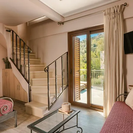Paramithenio Village &