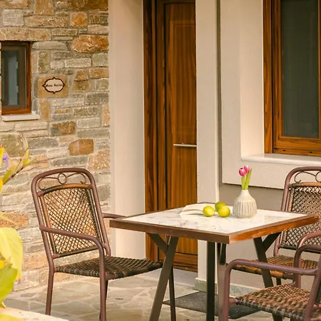 Apartmanhotel Paramithenio Village & 4*