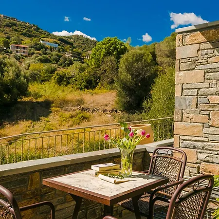 Paramithenio Village & * Agioi Apostoloi (Evia)