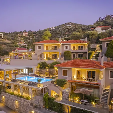 Paramithenio Village &
