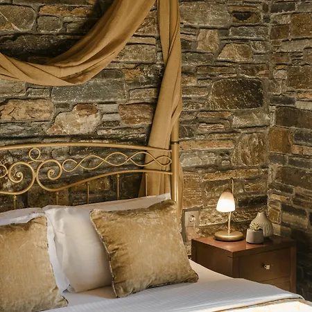 Paramithenio Village & 4* Άγιοι Απόστολοι