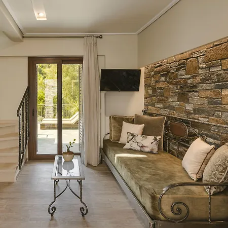 Aparthotel Paramithenio Village Resort&spa Agio Apóstoloi