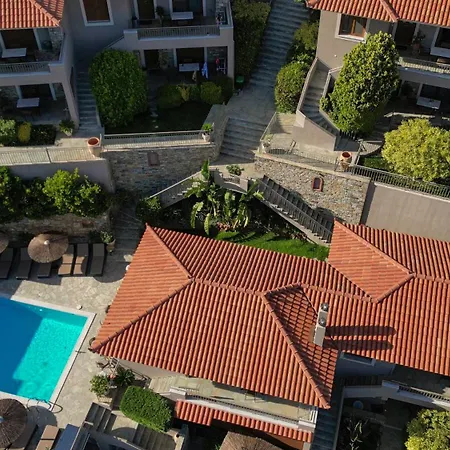 מלון דירות Paramithenio Village & אגיוי אפוסטולי