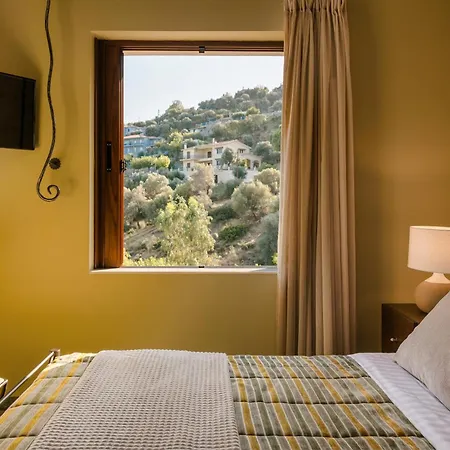 Apart-hotel Paramithenio Village & 4*