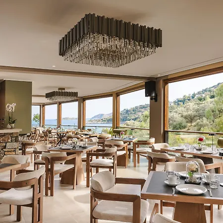 Paramithenio Village & Lejlighedshotel Agioi Apostoloi (Evia)