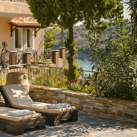 Paramithenio Village & Lejlighedshotel Agioi Apostoloi (Evia)