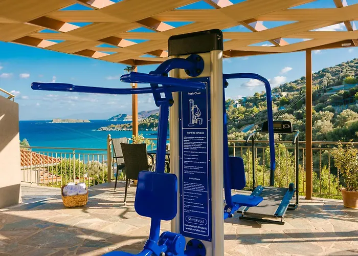 Paramithenio Village & Agioi Apostoli