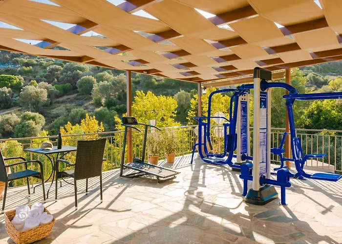 Paramithenio Village & Agioi Apostoli