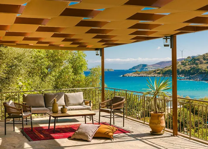 Paramithenio Village &