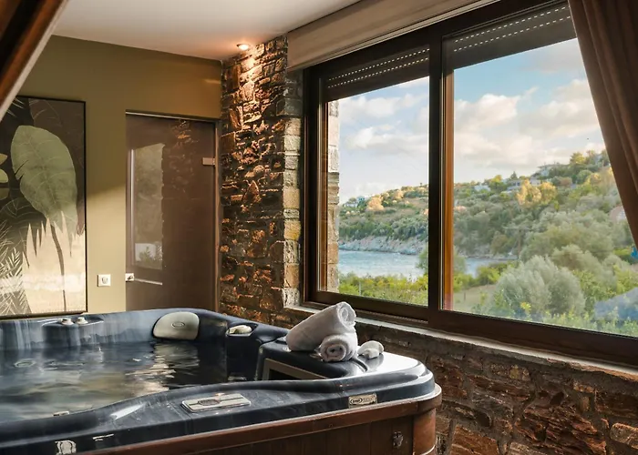 Paramithenio Village & 4*