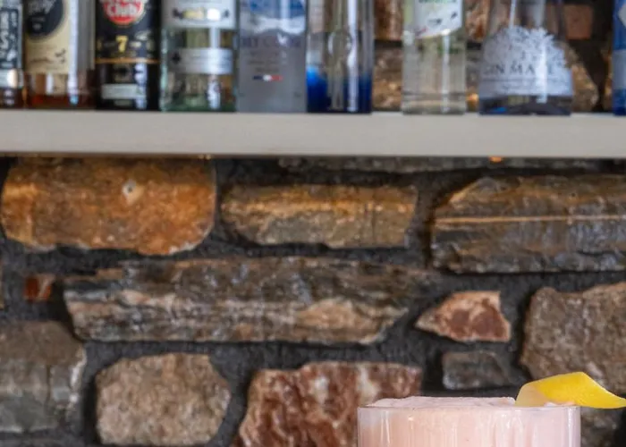 Paramithenio Village & 4*